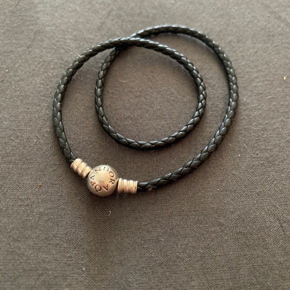 Pandora leather bracelet - Picture 2 of 2